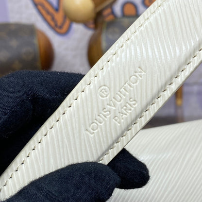 AlohaPlaza™ Epi Leather Twist West M24550 Quartz White