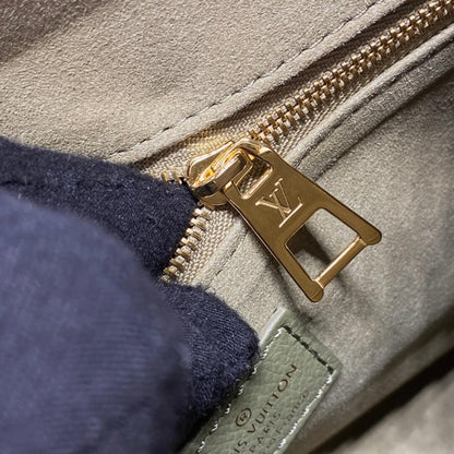 AlohaPlaza™ OnTheGo PM M46647 Kaki Creme