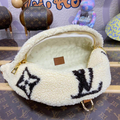 AlohaPlaza™ Ski Shearling Bumbag M23715